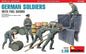 Mini Art - German Soldiers w/fuel drums 1:35