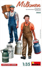 Mini Art - Milkmen (2) w/containers 1:35
