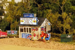 Monroe - N Belle's Ice Cream Stand