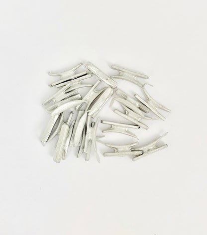 Model Expo - 7/16" (11mm) Pewter Cleat, Two Horned with Pin 20 pcs
