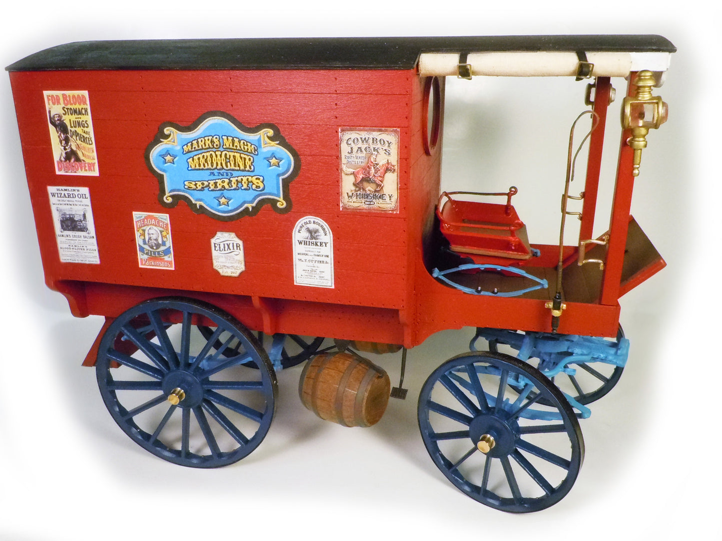 Model Trailways Medicine Wagon 1:12 Scale