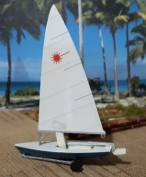 Osborn - HO Laser Dinghy Sailboat 2pc