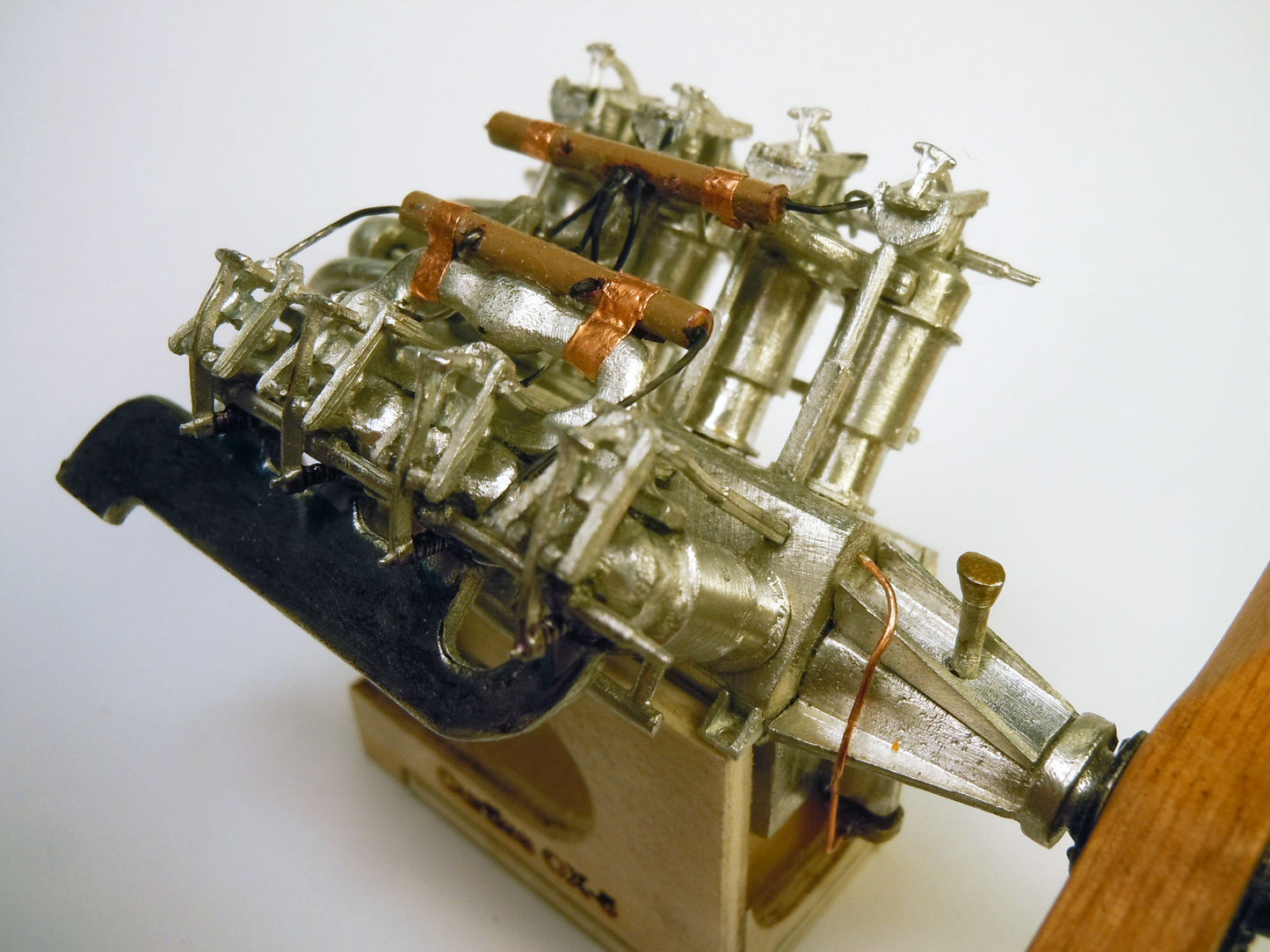 Model Airways Curtiss OX-5 V8 Aircraft Engine 1917 Scale 1:16