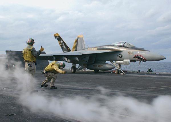 Revell - F/A-18E SUPER HORNET 1:144