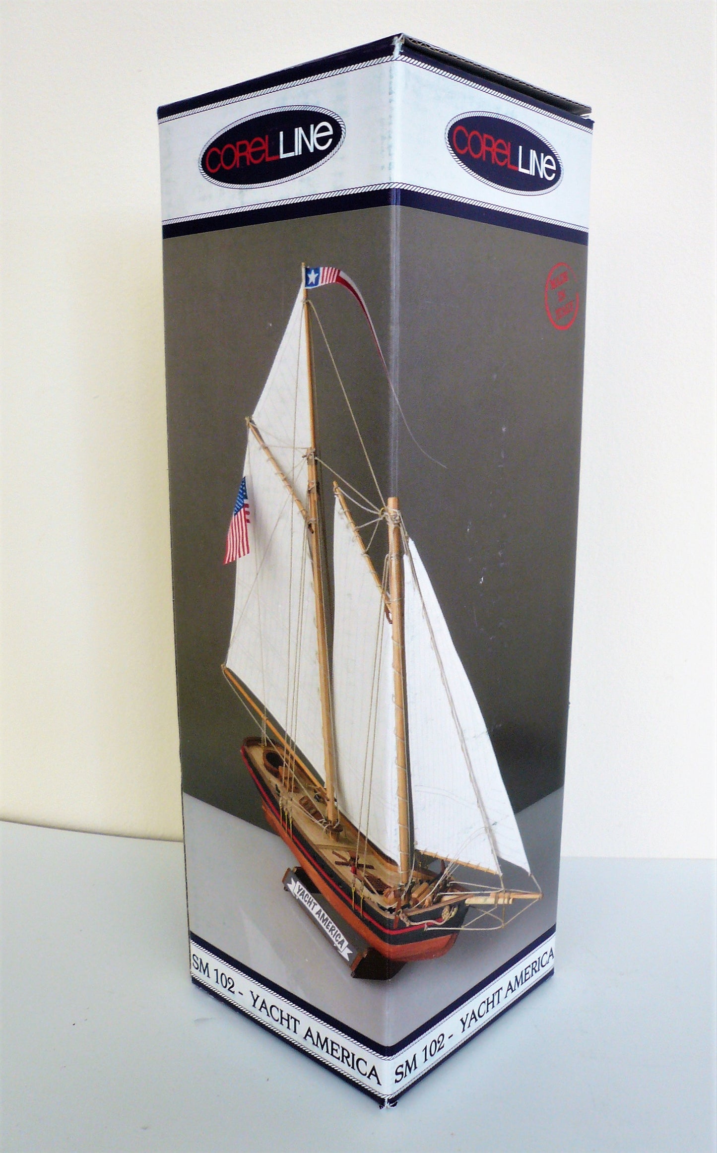 Corel - SM102 Yacht America- Solid Carved Wood Hull Kit - Scale 1:155 - Length 12-3/4"