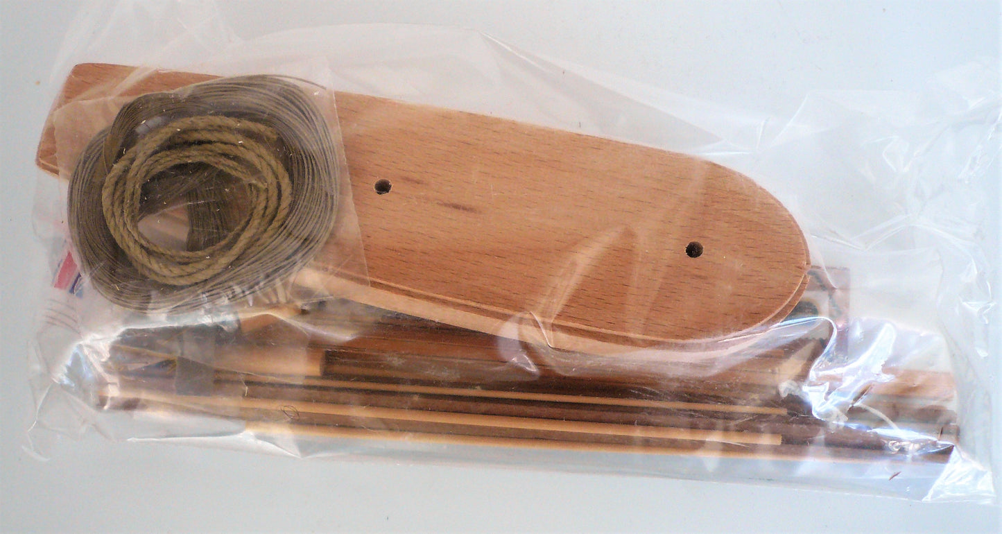 Corel - SM104 HMS Bounty - Solid Carved Wood Hull Kit - Scale 1:130 - Length 13-1/4"