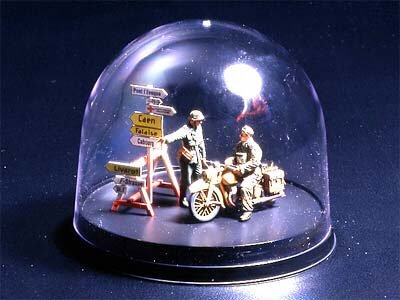 Tamiya - Dome Type Display Case