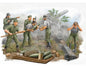 Trumpeter - German HowitZer Crew Firing 35