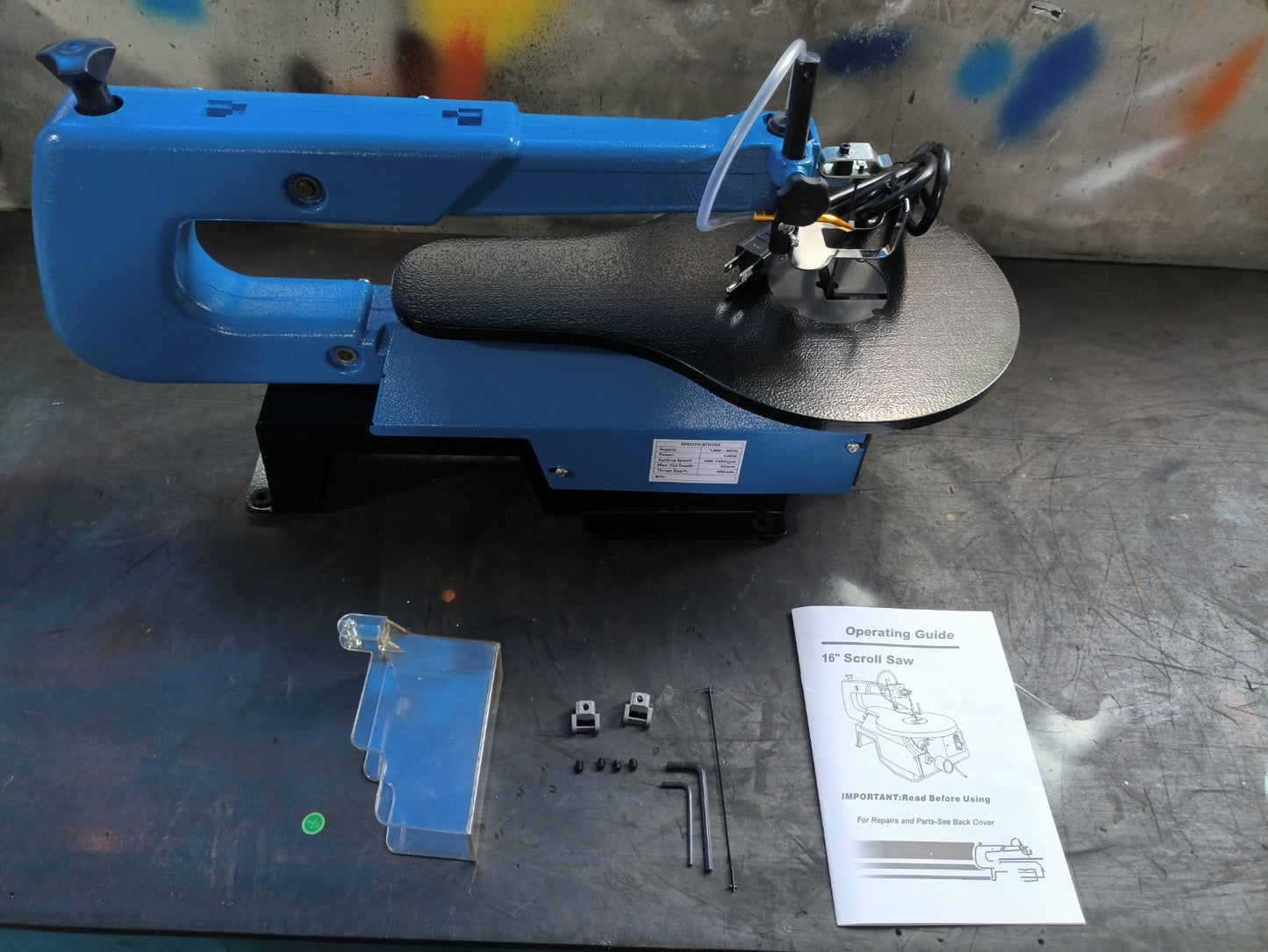 Model Expo 16-Inch Variable-Speed Scroll Saw with Tilting Table