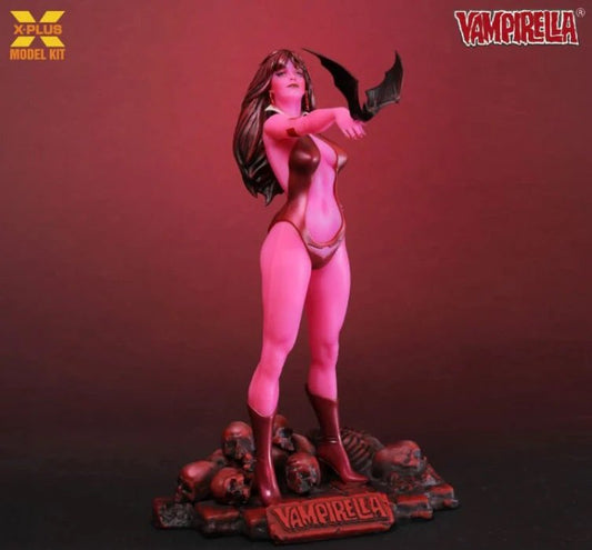 X-Plus - Vampirella Jose Gonzalez Version 1:8