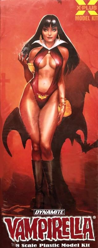 X-Plus - Vampirella w/bat shadows 1:8