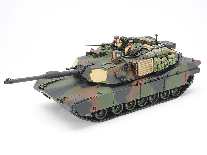 Tamiya - M1A2 ABRAMS MAIN BATTLE TANK 1:35 Scale