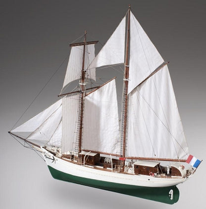 Dusek-Mamoli - D021 - La Belle Poule - Wood and Metal Plank-on-Frame Ship Model Kit - Length: 755 mm (30''),Height: 655 mm (26'') Scale 1/50