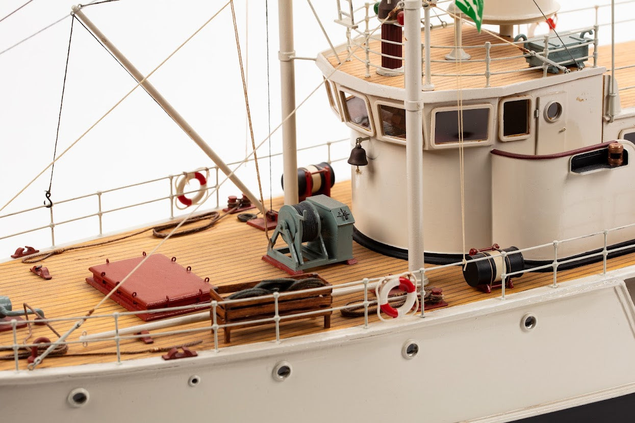 Billing Boats - 1:45 Scale Calypso - Plastic hull