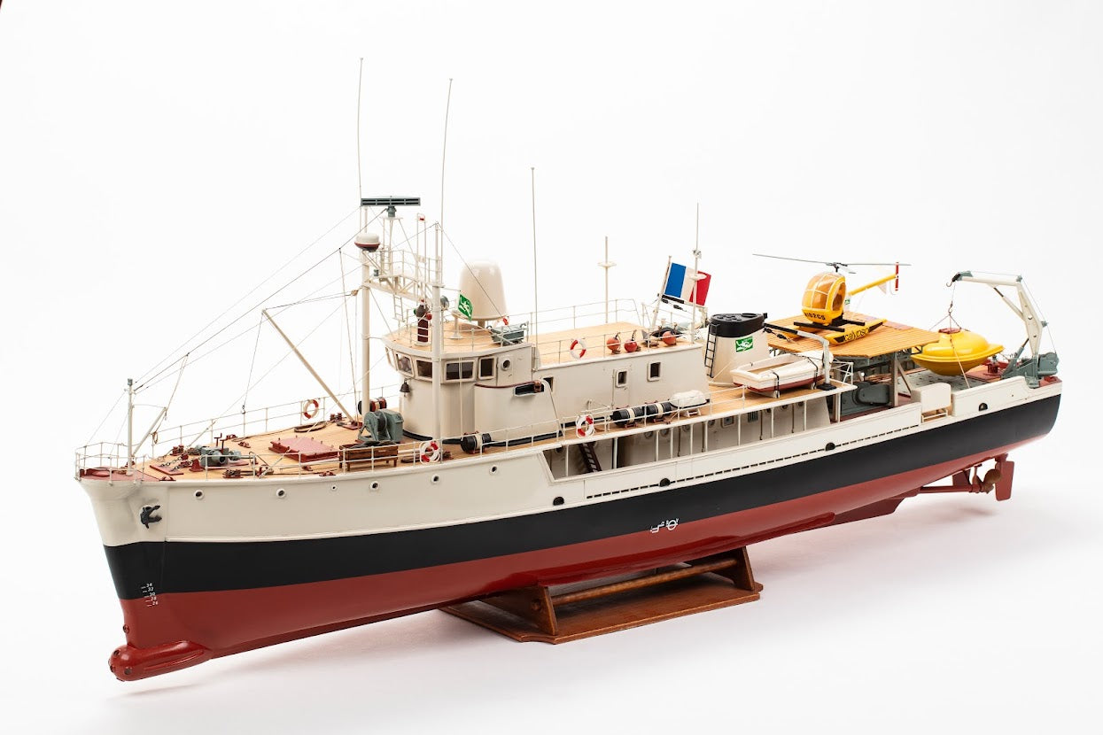 Billing Boats - 1:45 Scale Calypso - Plastic hull