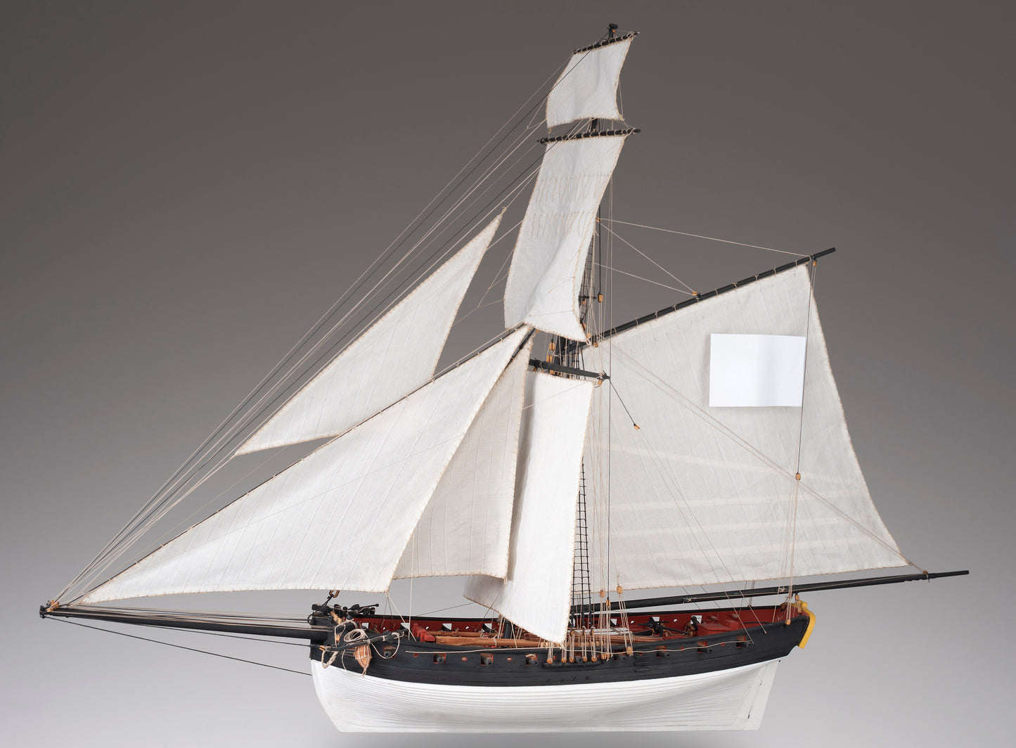 Dusek-Mamoli - Le Cerf Wood Model Ship Kit D009 Scale 1:72