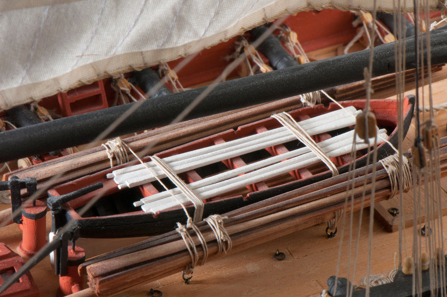 Dusek-Mamoli - Le Cerf Wood Model Ship Kit D009 Scale 1:72