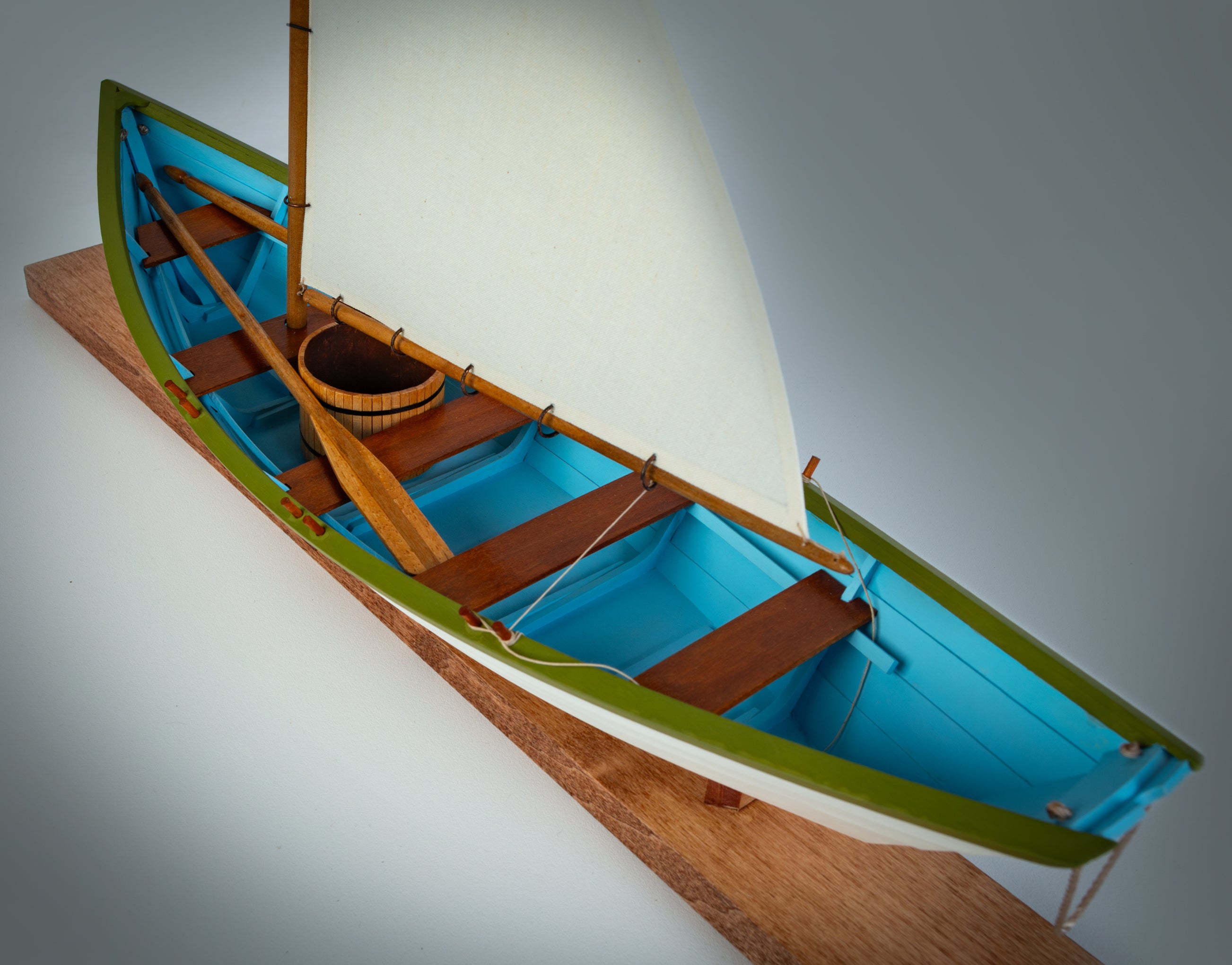 Midwest - 966 Grand Banks Dory 1:12 Scale – Model Expo Online