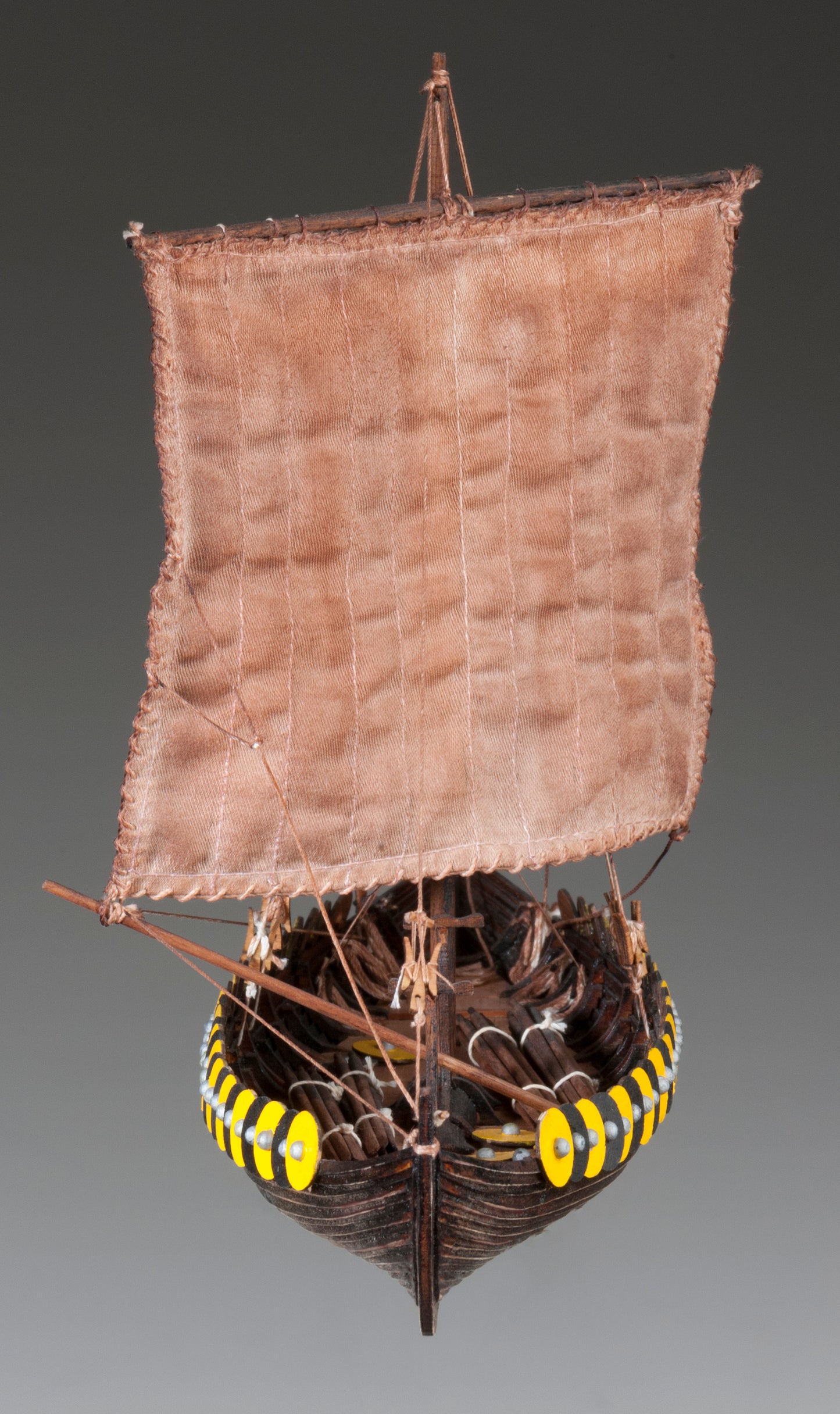 Dusek-Mamoli - D002 Viking Gokstad - Plank-On-Frame Wood Ship Model Kit - 1:72 Scale - 305mm (12-1/4") Long