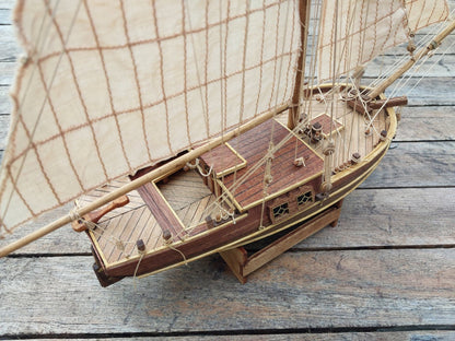 Mamoli MV33 Gretel Royal Yacht Model Ship Kit 1:54