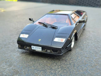 Italeri - Lamborghini Countach 25th Anniversary 1:24