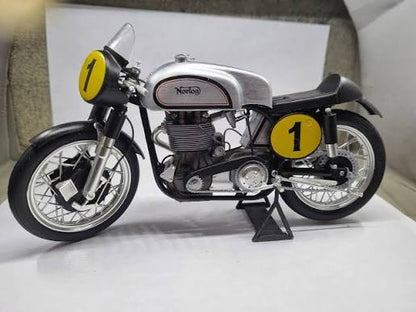Italeri - 1:9 Norton Manx 500cc 1951