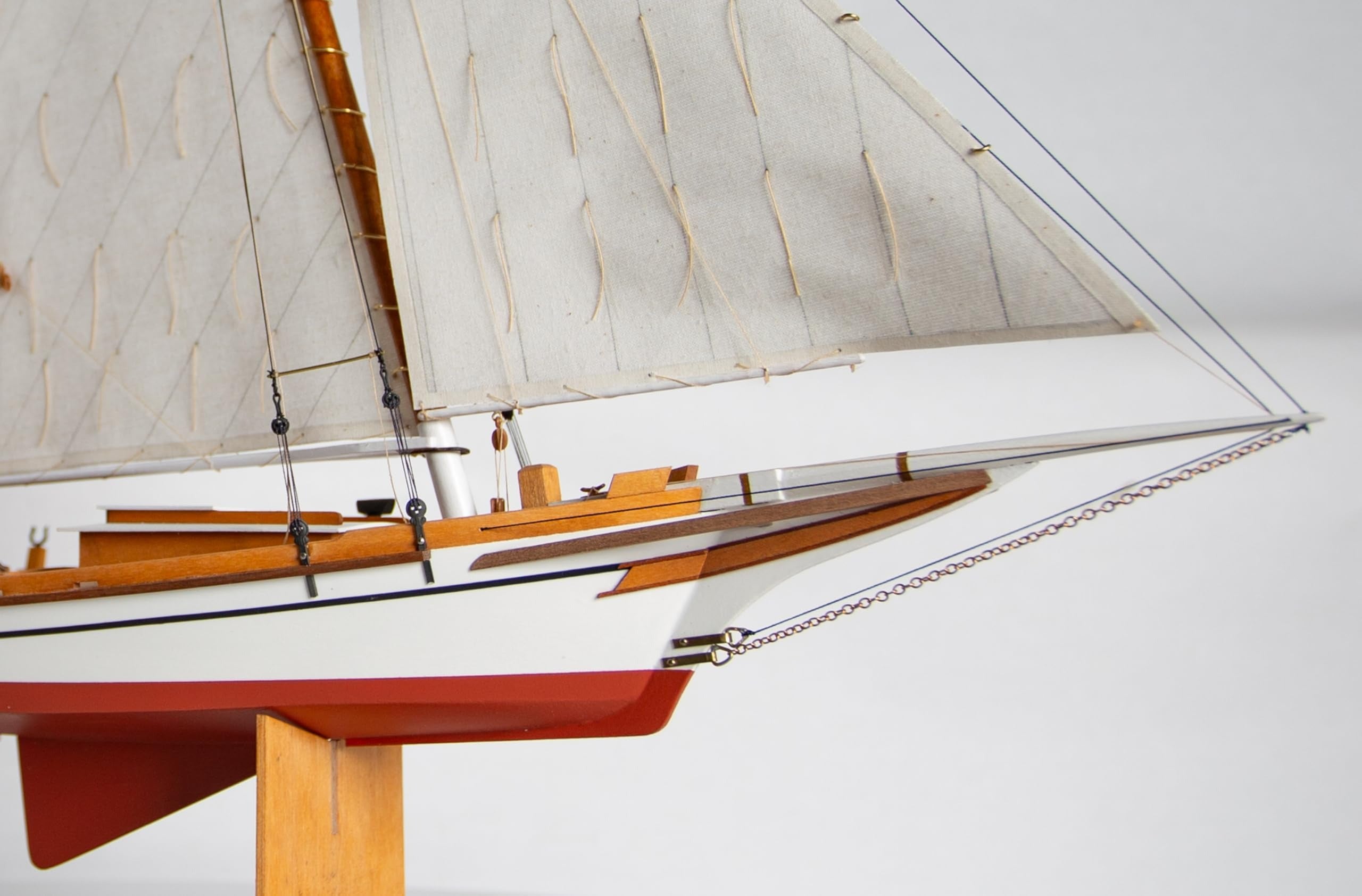 Midwest - Chesapeake Bay Skipjack 1:28 – Model Expo Online