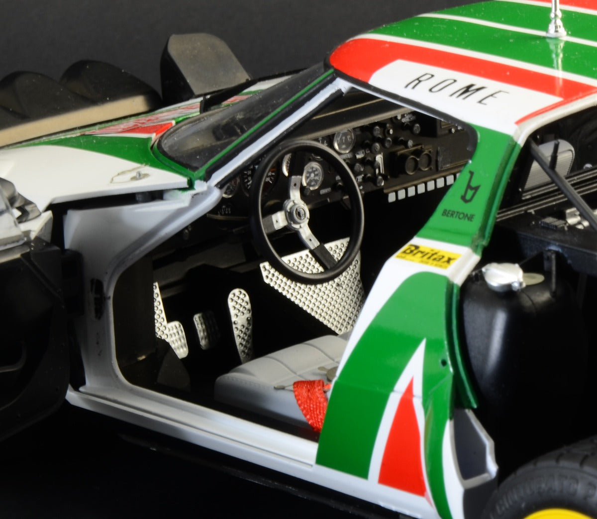 Italeri - Lancia stratos HF Gr.4 Monte Carlo 1977 - Scale 1:12