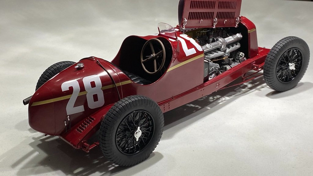 Italeri 4706 - Alfa Romeo 8C 2300 Monza 1:12 Scale
