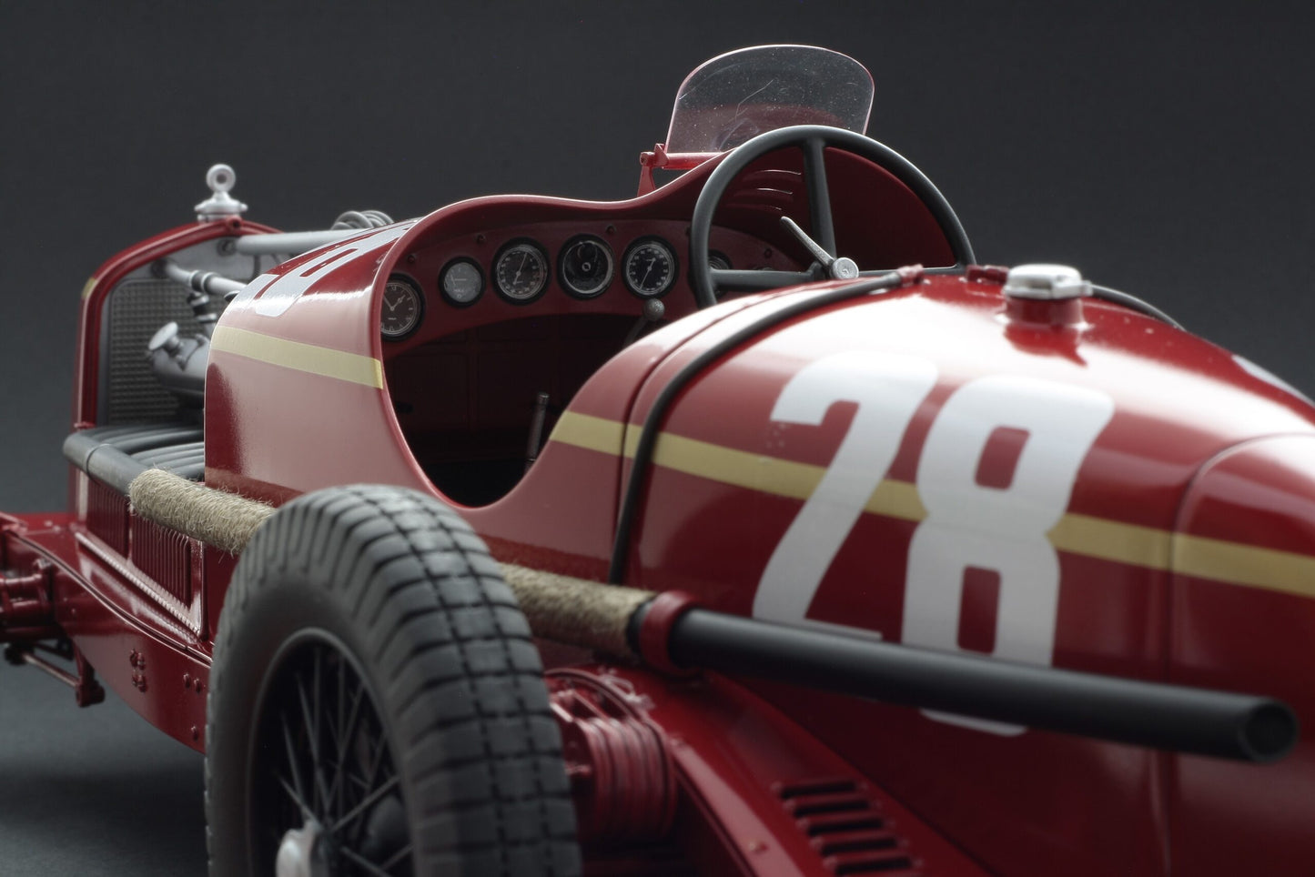 Italeri 4706 - Alfa Romeo 8C 2300 Monza 1:12 Scale