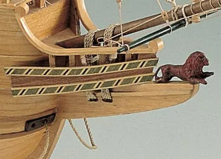 Corel - HALF MOON WOOD SHIP MODEL KIT 1:50