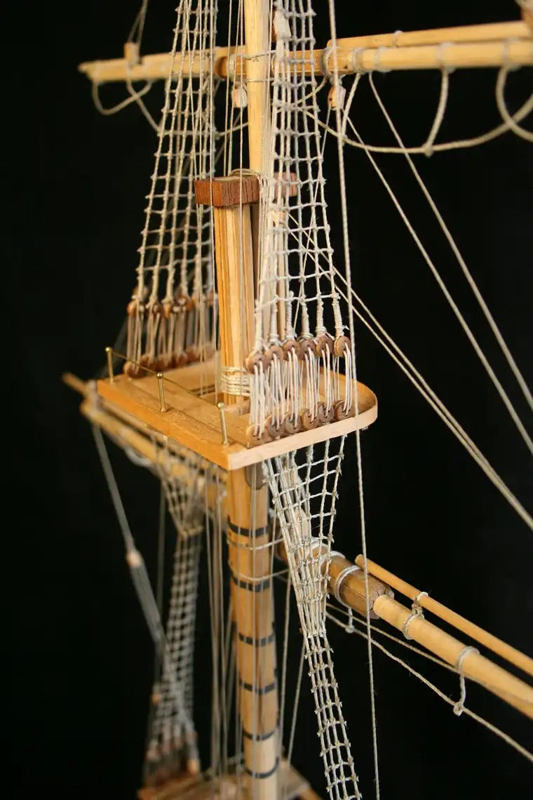 Corel - SM24 VICTORY CROSS SECTION 1:98 SCALE - Wooden Ship Model Kit