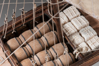 Dusek-Mamoli - D013 - Viking Knarr - Wood and Metal Plank-On-Frame Ship Model Kit - Length: 220 mm (9"), Height: 200 mm (8") Scale 1/72