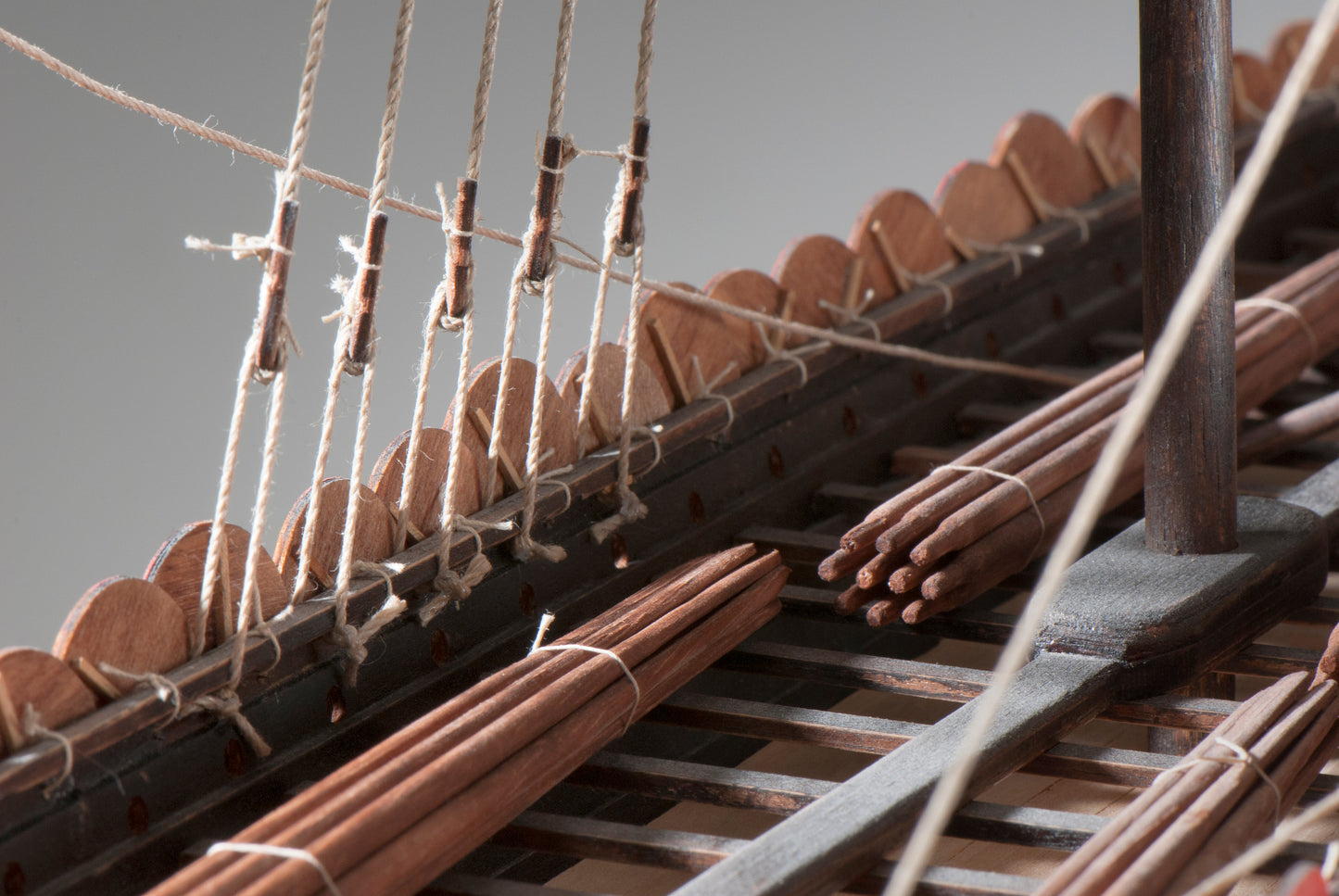 Dusek-Mamoli - D005 Viking Longship - Plank-On-Frame Wood Ship Model Kit - 1:35 Scale - 850 mm (34") Long