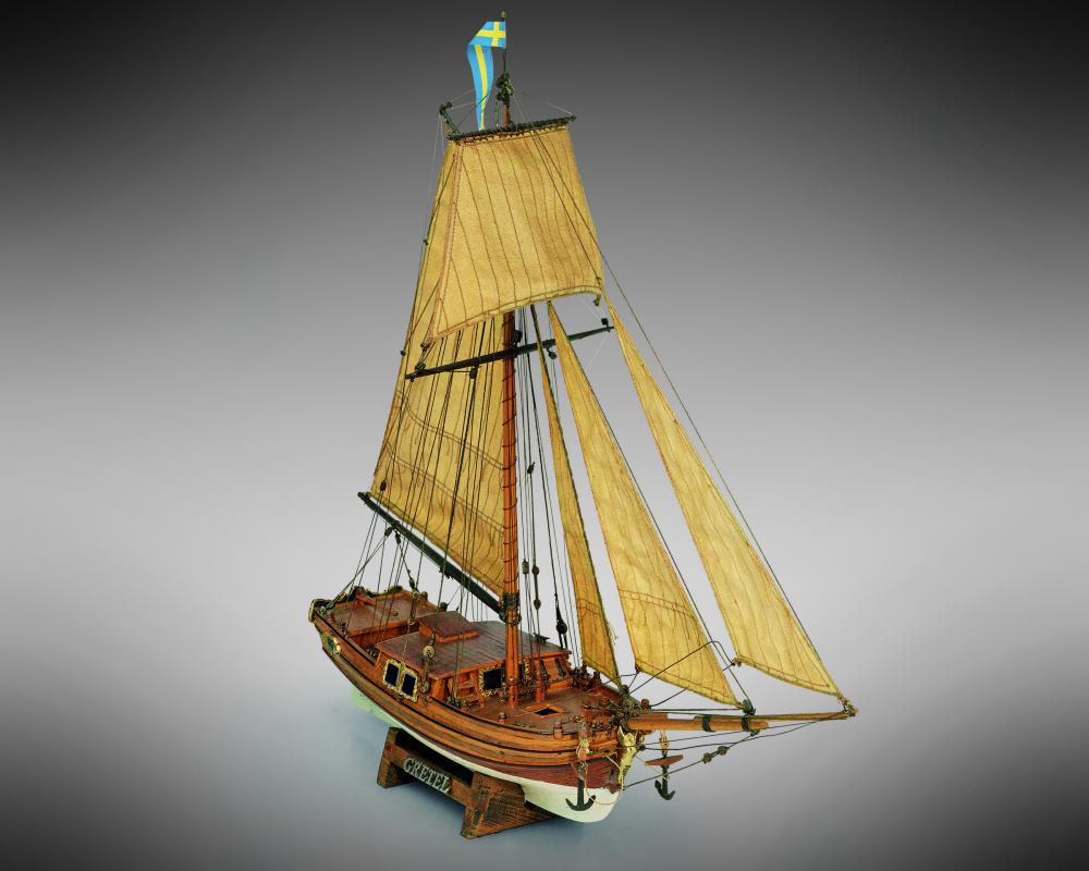 Dusek-Mamoli - Mamoli MV33 Gretel - Wood Plank-On-Frame Model Ship Kit - Scale 1/54 - Length 410 mm (16")