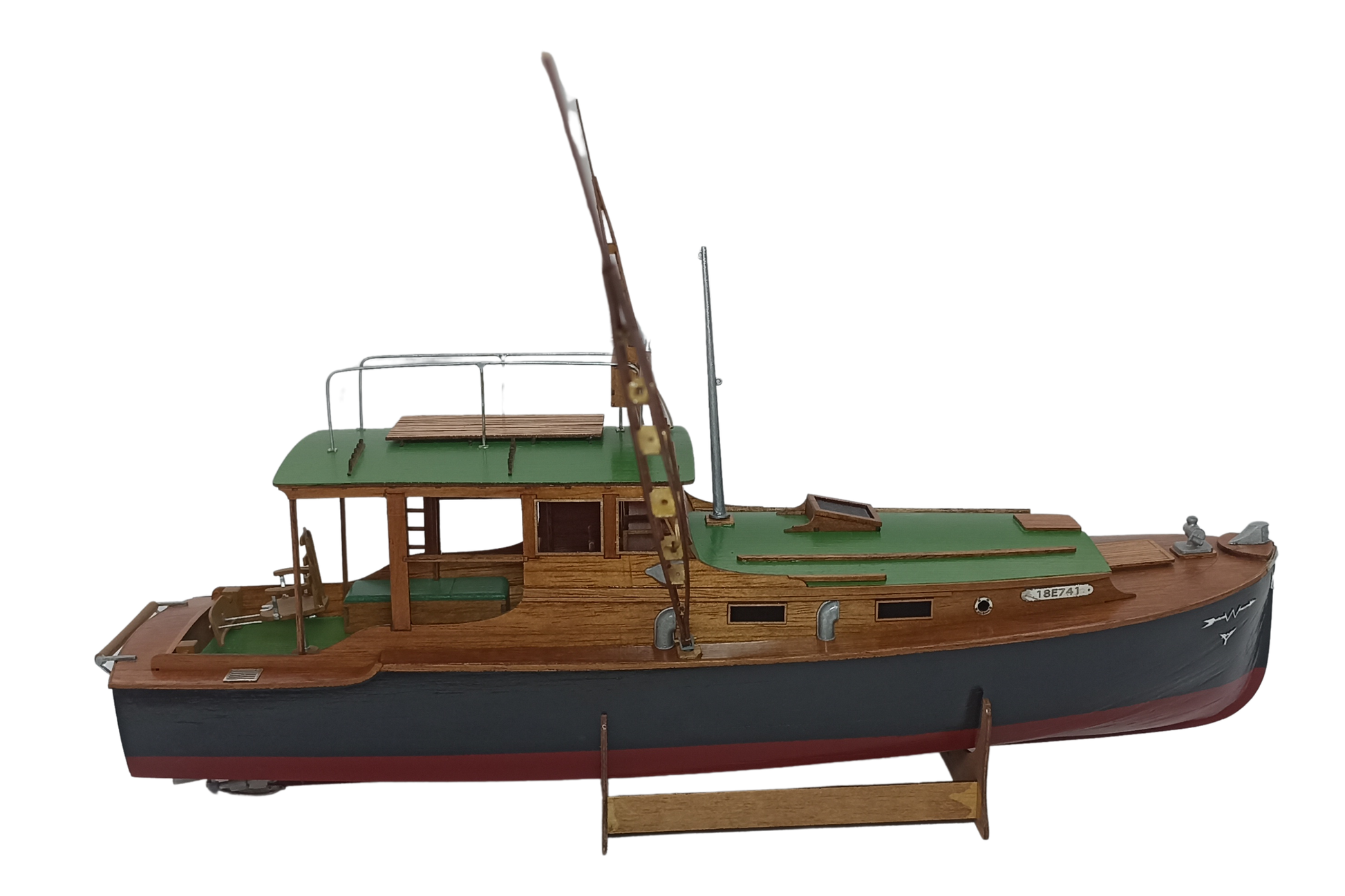 ernest hemingways fishing box Model Shipways Ernest Hemingway's Pilar