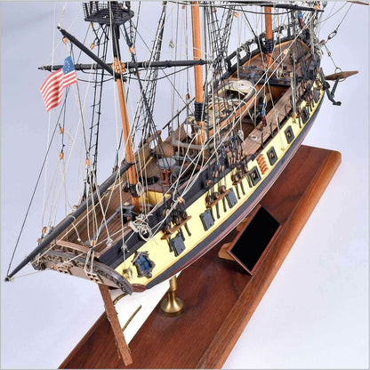 Model Shipways Rattlesnake — American Privateer Wooden Model Ship Kit 1:64 Scale