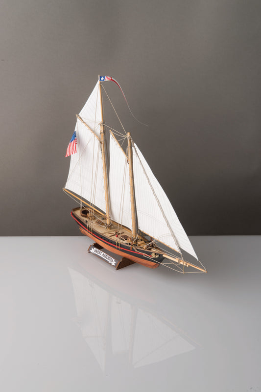 Corel - SM102 Yacht America- Solid Carved Wood Hull Kit - Scale 1:155 - Length 12-3/4"