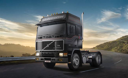 Italeri - 3923s Volvo F-16 Globetrotter 1/24 Scale